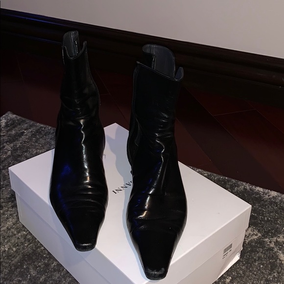 Shoes - Picture 2 of 6